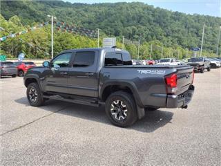 2023 Toyota Tacoma sr v6