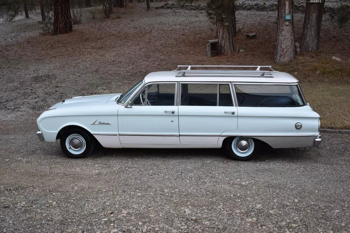 1962 ford falcon deluxe series station wagon! luggage rack! very nice!