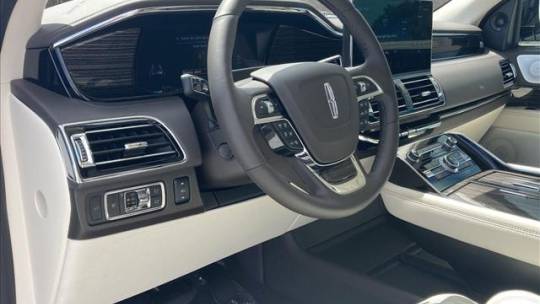 2024 Lincoln Navigator