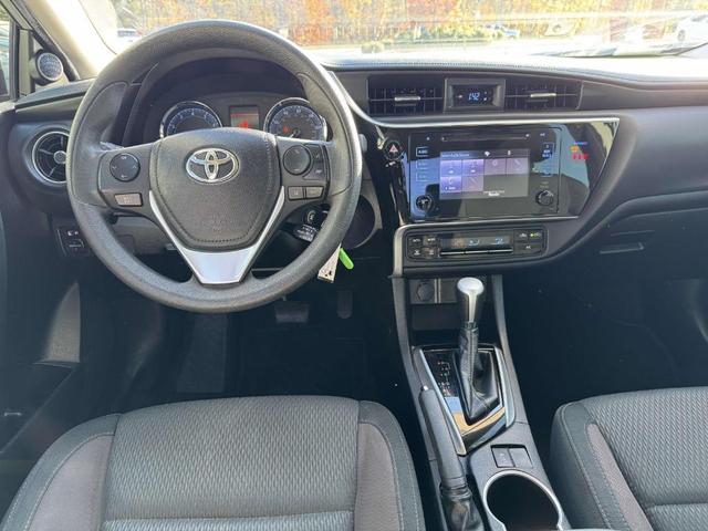 2019 toyota corolla le