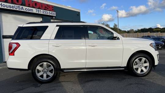 2018 ford expedition xlt