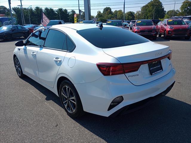 2023 kia forte lxs