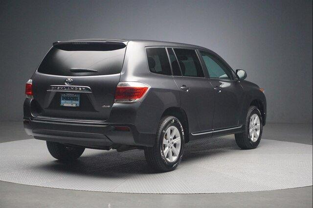 used 2013 toyota highlander v6 rochester, ny 14623 for sale in rochester, new york