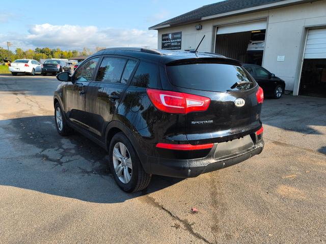 2011 kia sportage lx