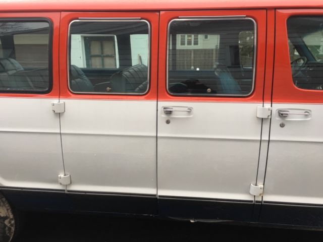 1978 dodge b300/bus 15 passenger