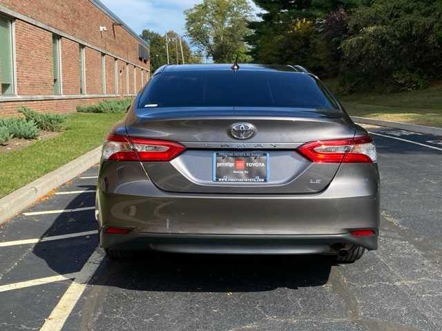 2020 toyota camry le