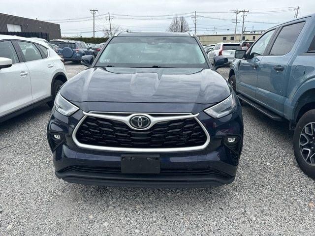 2021 toyota highlander xle 4dr all-wheel drive in cranston, rhode island