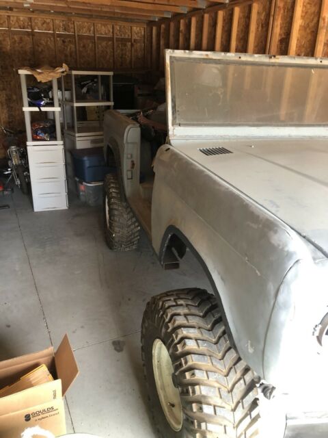 1966 ford bronco ** 1st year*** divorce** no rust....must go!!!!
