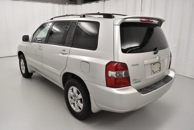 2007 toyota highlander base awd 4dr suv v6 w/3rd row for sale in topeka, kansas