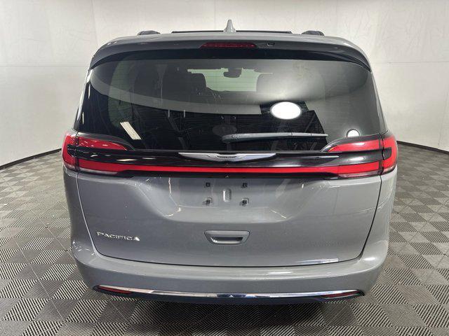 2022 chrysler pacifica touring l