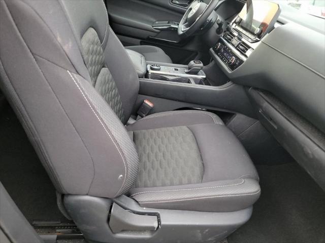 2023 nissan pathfinder sv 4wd