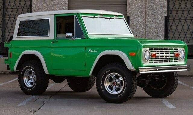 1977 ford bronco green with white fenders and hard top