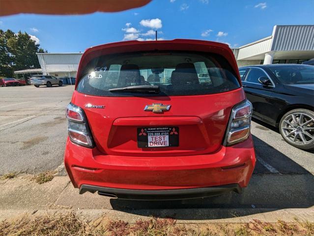 2020 chevrolet sonic fwd hatchback 1fl 5-door