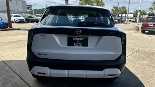 2025 Nissan Kicks s