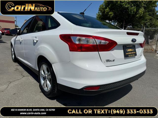 2014 ford focus se