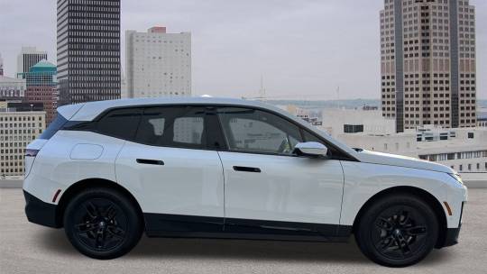 2024 BMW iX