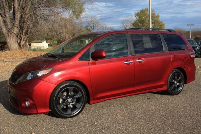 2014 toyota sienna l