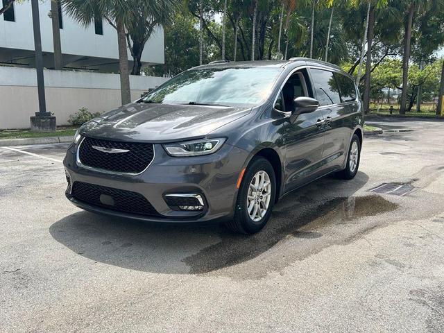 2022 chrysler pacifica touring-l