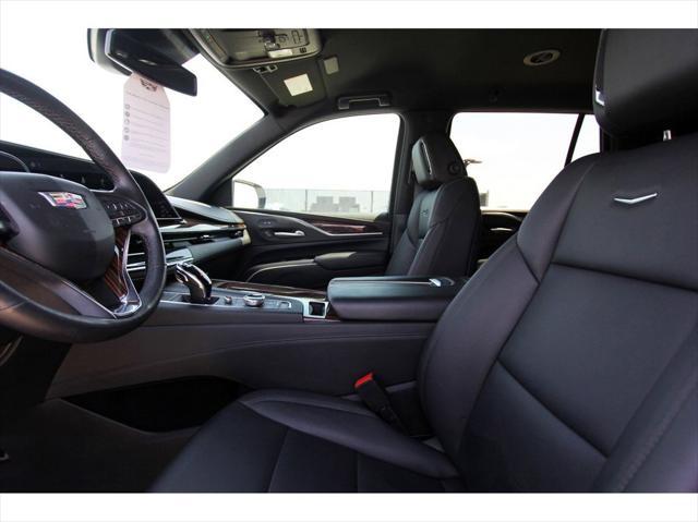 2022 cadillac escalade luxury