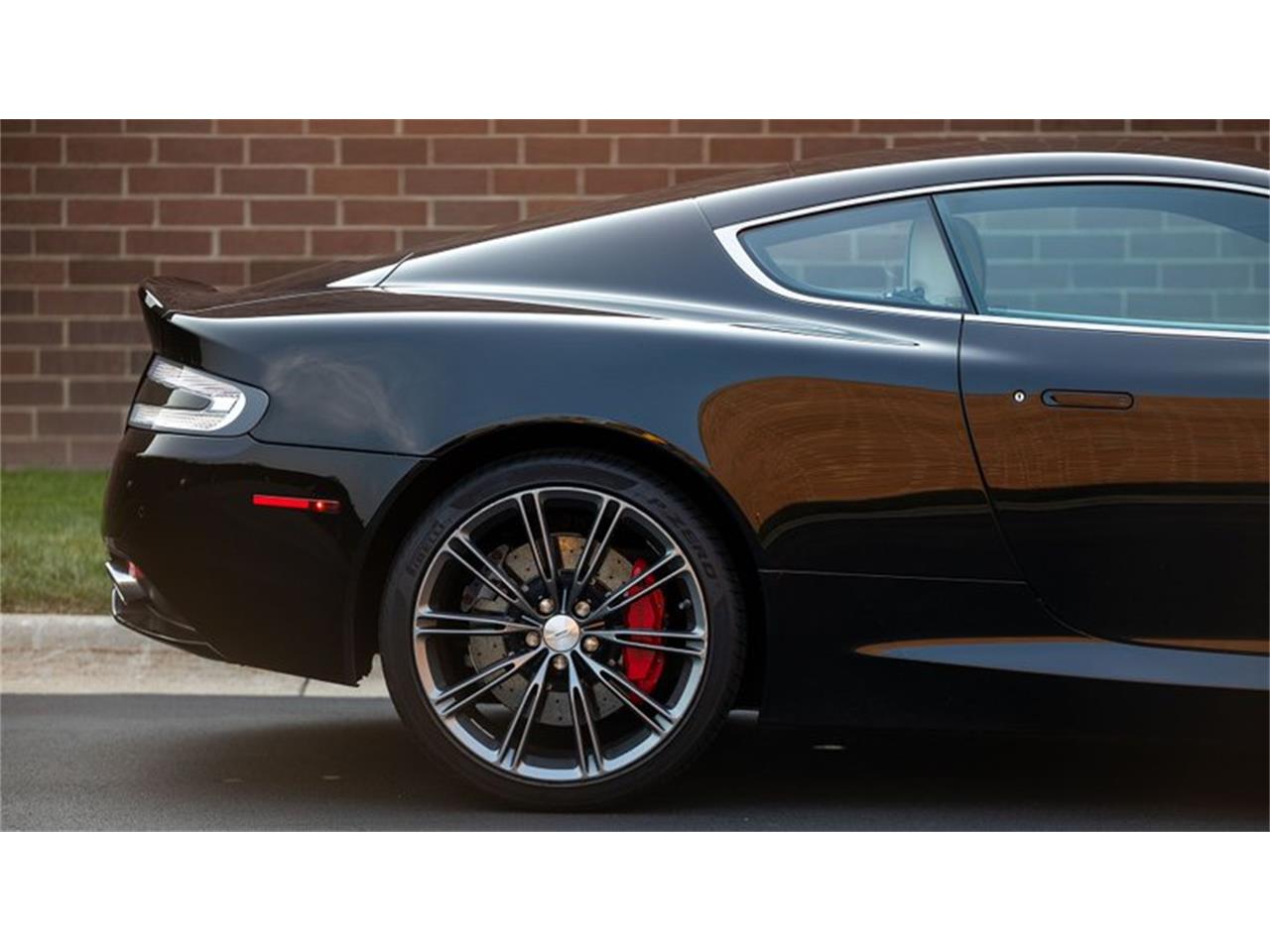 2015 aston martin db9