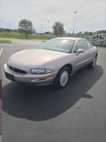 1995 buick riviera base 2dr coupe