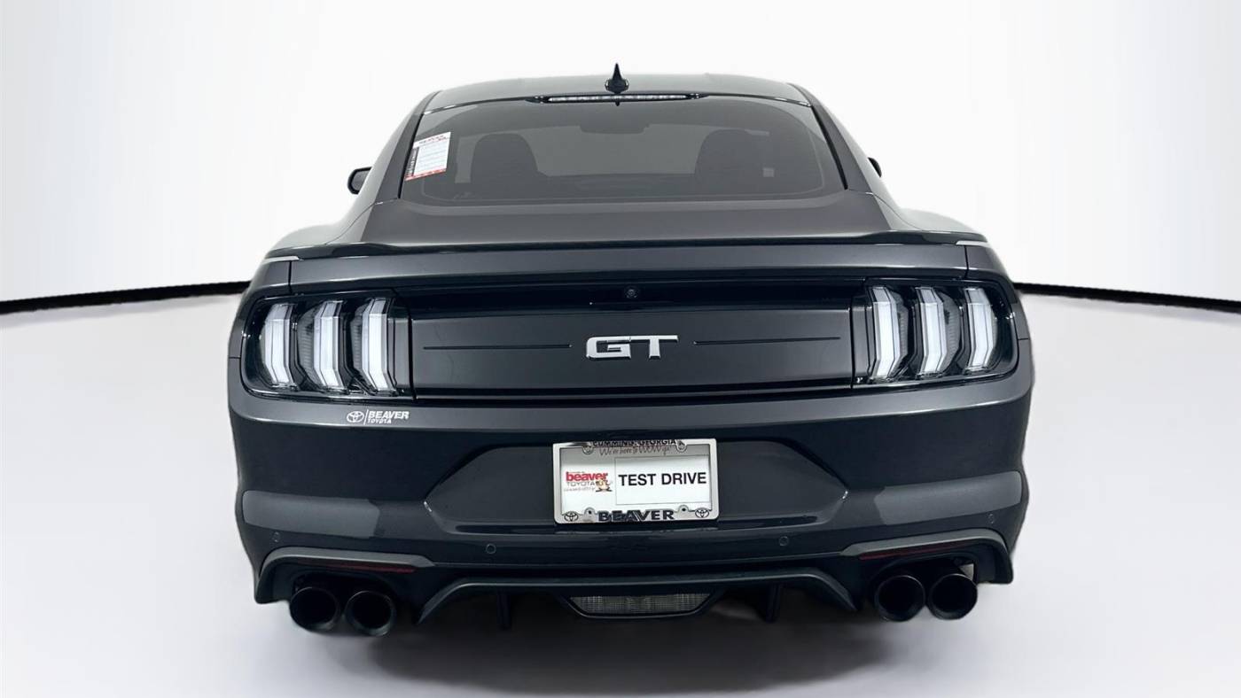 2022 ford mustang gt