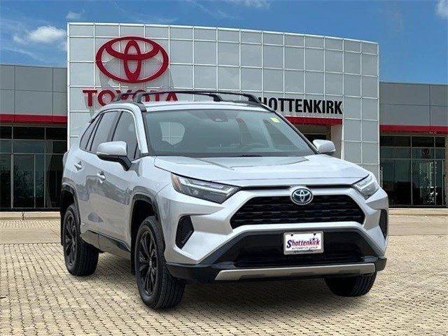 2024 toyota rav4 hybrid se