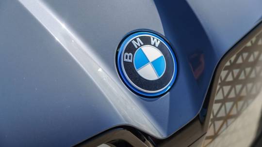 2025 BMW iX