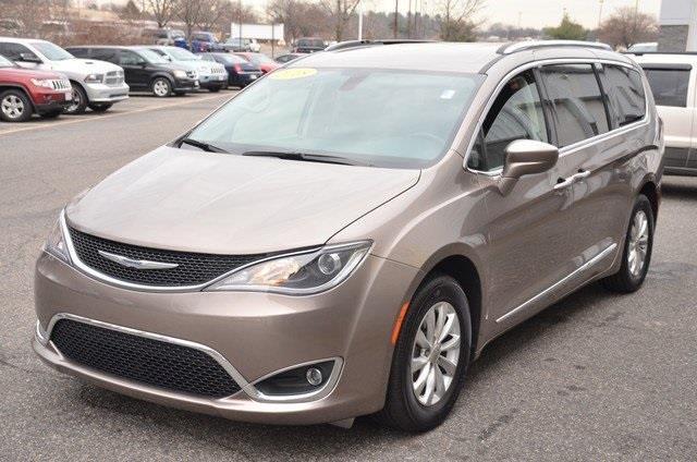 2018 chrysler pacifica touring l touring l 4dr mini-van for sale in chicopee, massachusetts