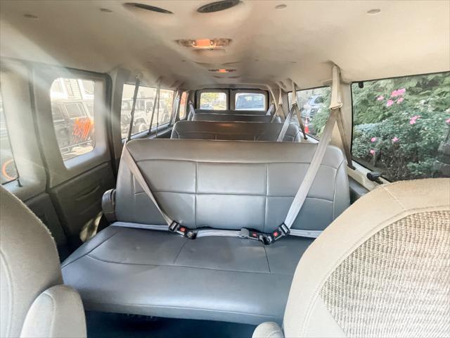 2003 ford e350 super duty xl wagon