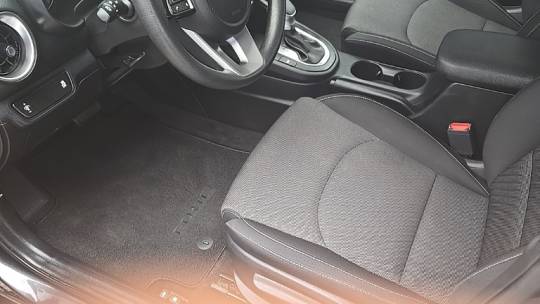 2022 kia forte lxs