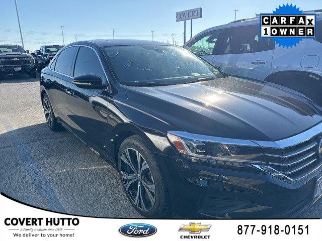 2022 volkswagen passat 2.0t se