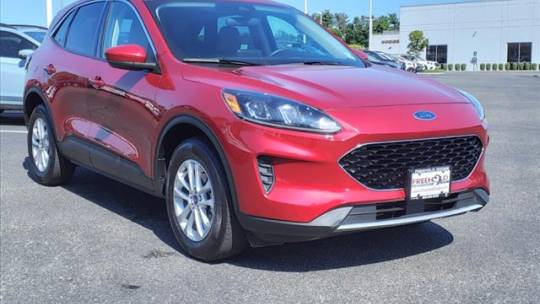2020 ford escape se