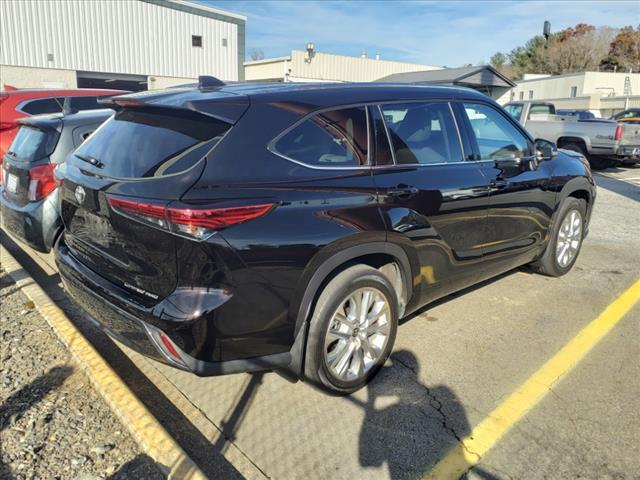 2021 toyota highlander limited