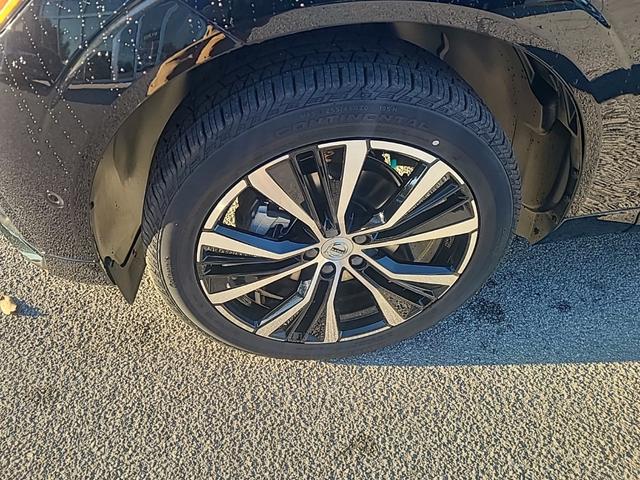 2024 volvo xc60 b5 plus dark