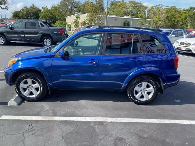 2004 toyota rav4 base