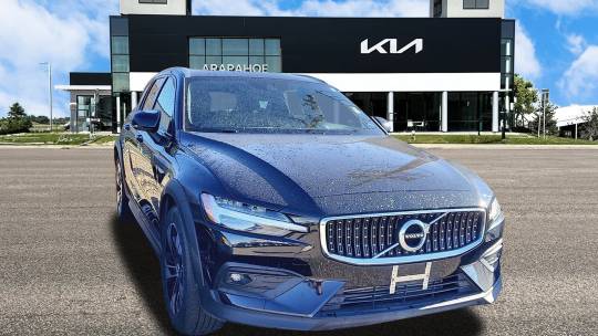 2022 Volvo V60 Cross Country