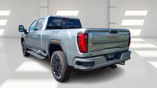 2024 GMC siriа