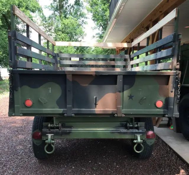 1986 military chevy pick up/dump truck