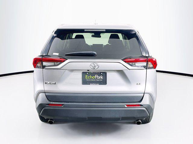2023 toyota rav4 le