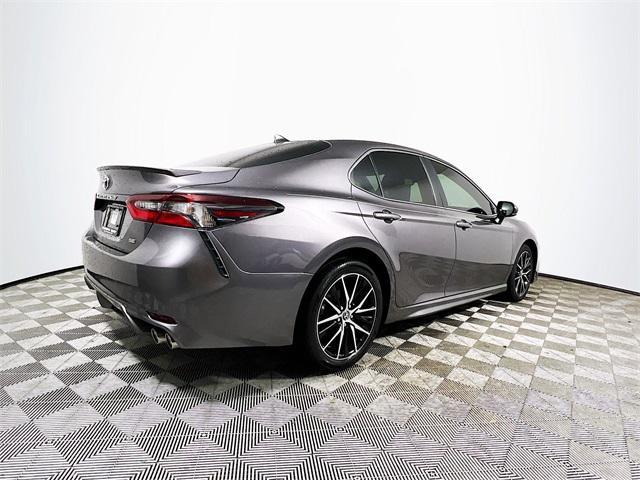 2021 toyota camry se