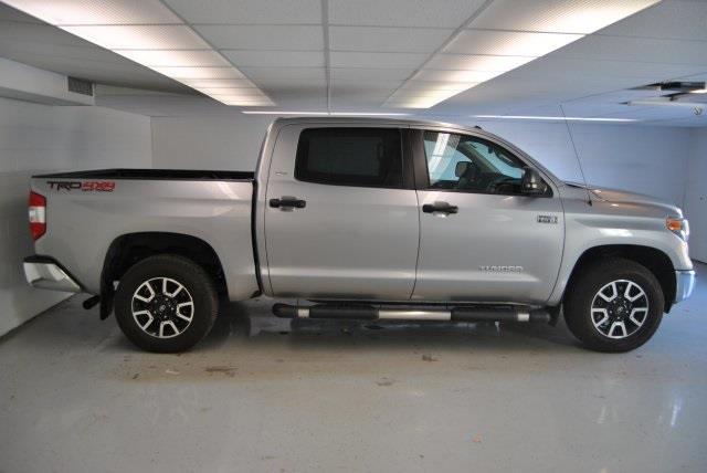 2014 toyota tundra sr5 4x4 sr5 4dr crewmax cab pickup sb (5.7l v8 for sale in saco, maine