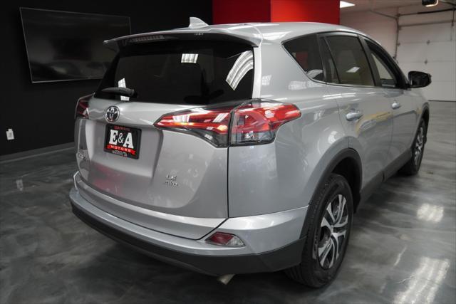 2018 toyota rav4 le