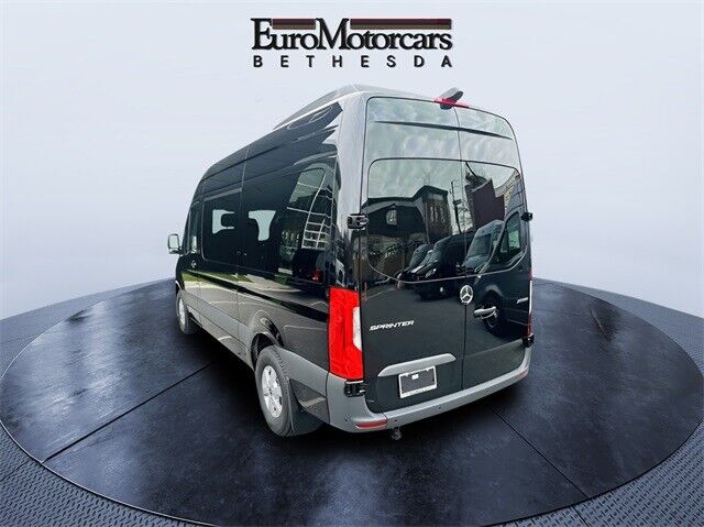 2024 mercedes-benz sprinter cargo 144 wb