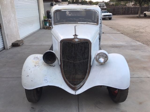 1934 ford sedan