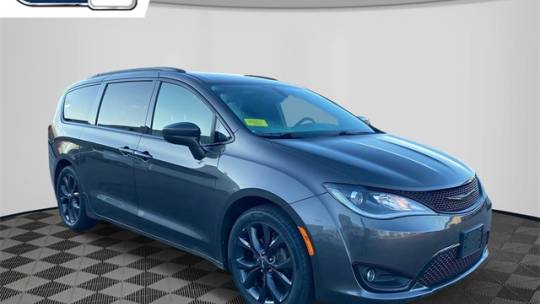 2018 chrysler pacifica touring plus