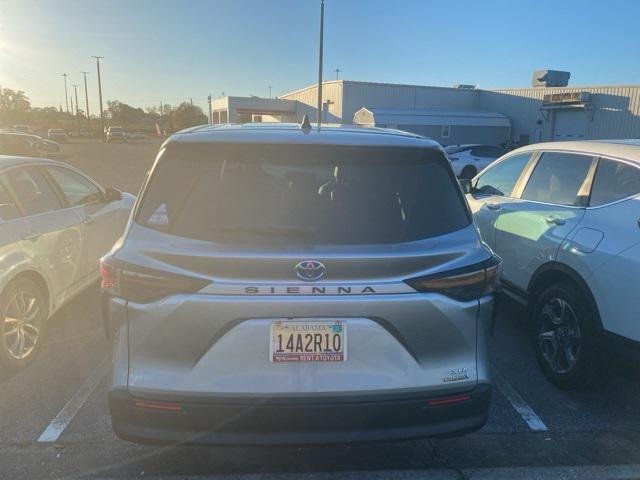 2024 toyota sienna xle