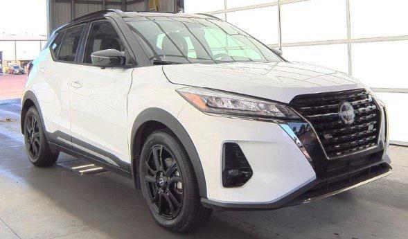 2023 nissan kicks sr