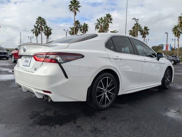 2022 toyota camry se