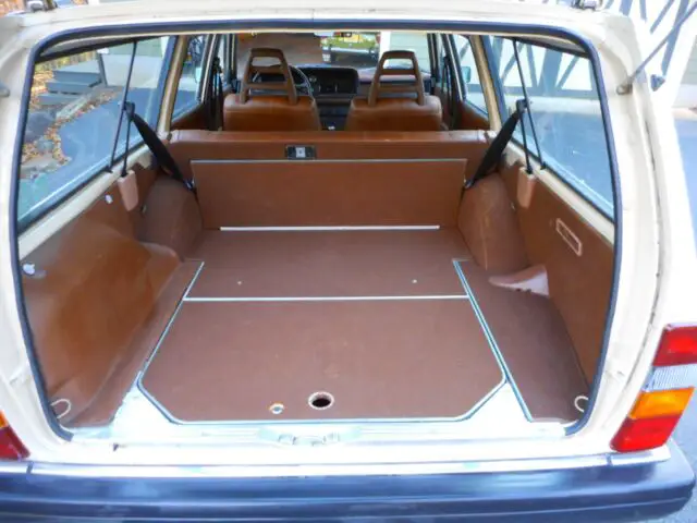 1983 volvo 240/245 wagon 4 speed w/overdrive, rust free southern car, new parts